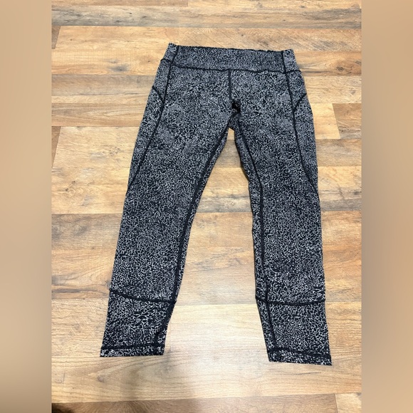 lululemon athletica Pants - Lululemon Black Gray Speckled High Rise Leggings Size 6 | 25” Inseam